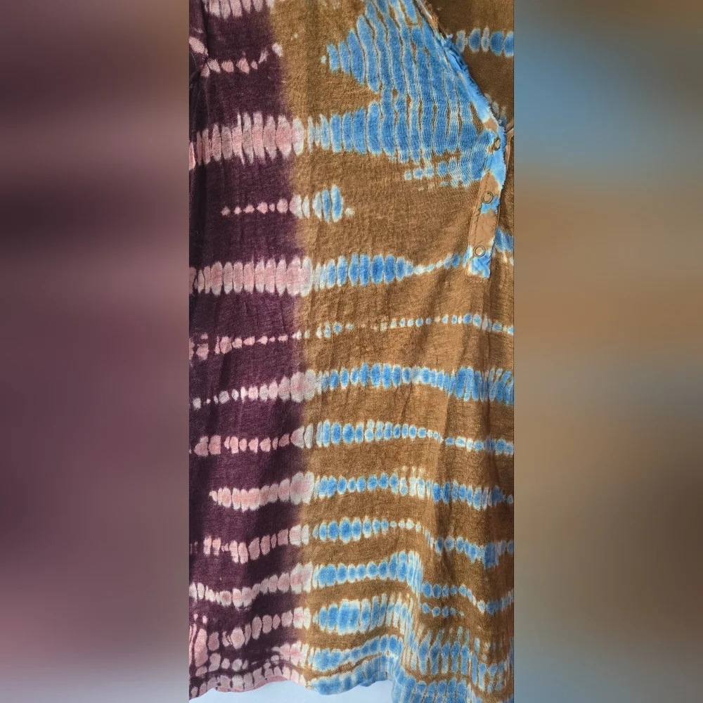 YFB Young Fabulous & Broke Tie Dye 100% Linen Top Size Small - Picture 4 of 8